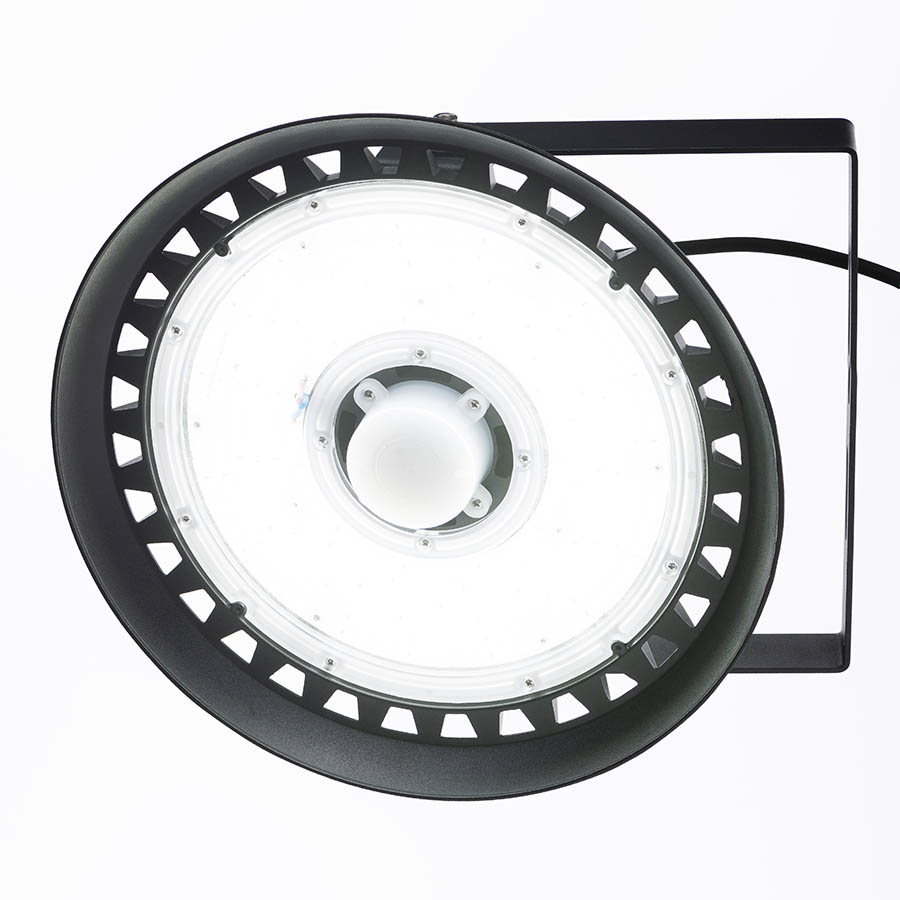 Luminaria led high bay Ufo Pro+ 200W 30000LM 5700K