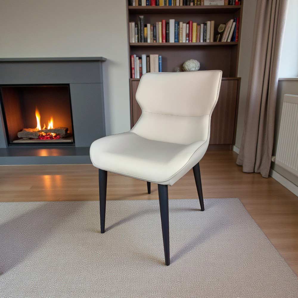 Silla de comedor sin brazos tapiz tipo cuero beige