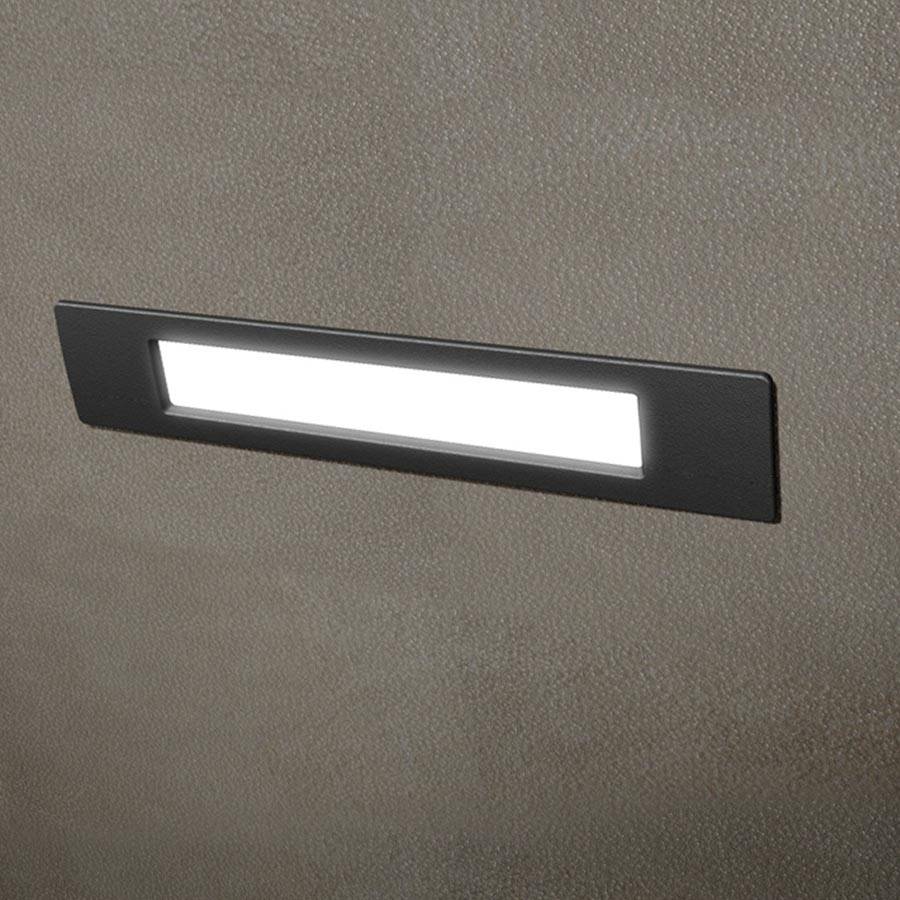 Luminaria empotrable de pared Nina 270 negra 3CCT IP55